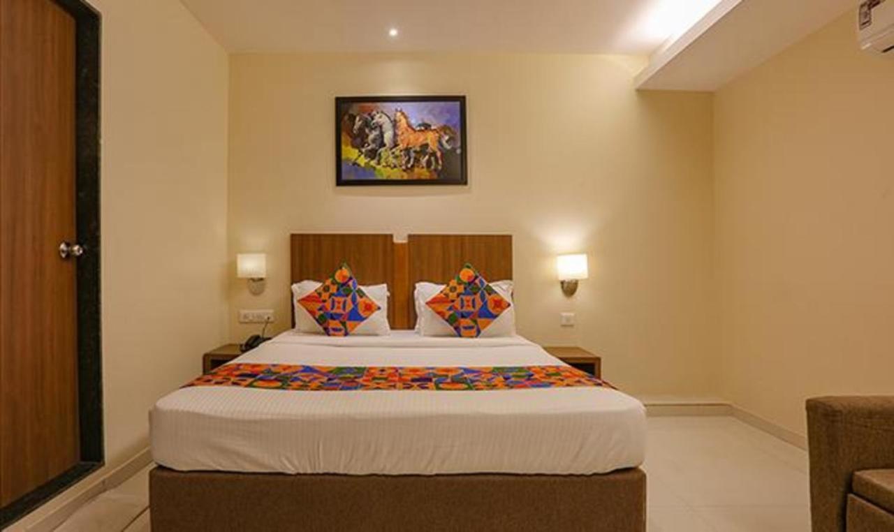 Fabhotel Royal International - Nr Mumbai International Airport エクステリア 写真