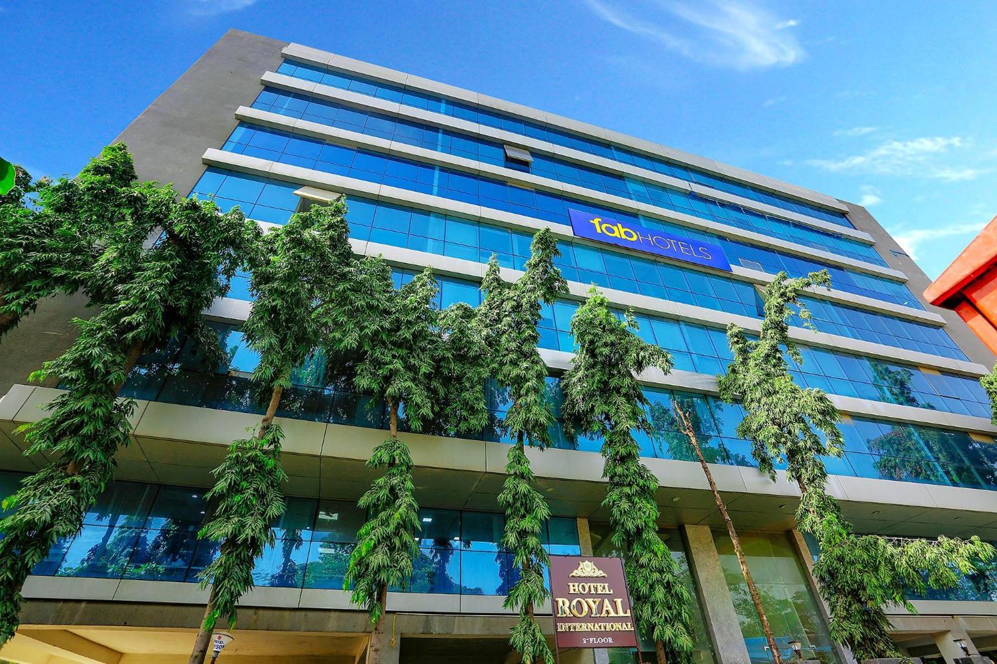 Fabhotel Royal International - Nr Mumbai International Airport エクステリア 写真